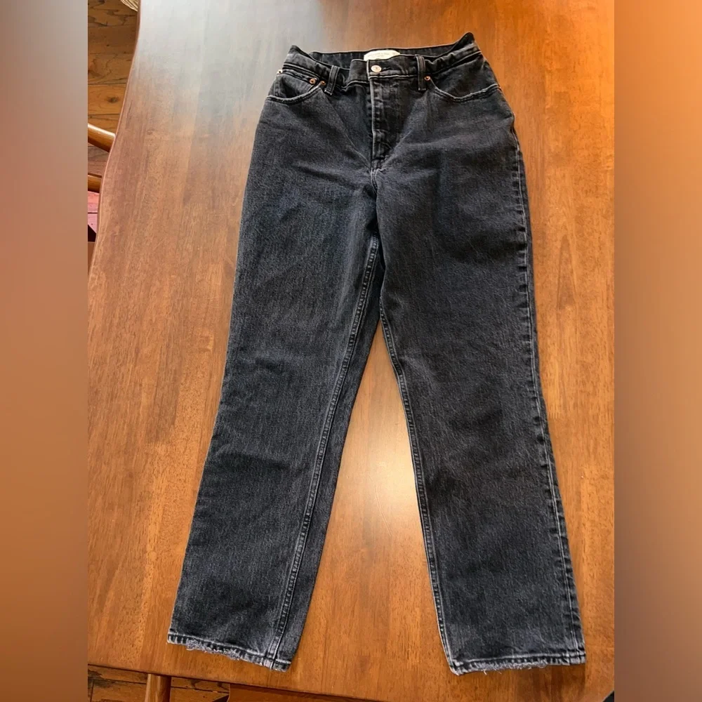 Abercrombie & Fitch Curve Love Ultra High Rise Straight Jean. Size 28 - Picture 3 of 6